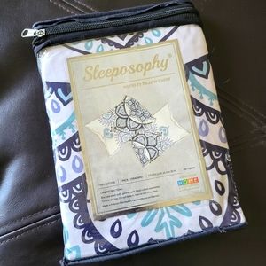 2 Standard Pillow Cases